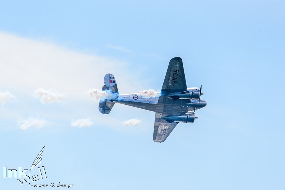 Art prints-aircraft, Expeditor - Beechcraft Model 18