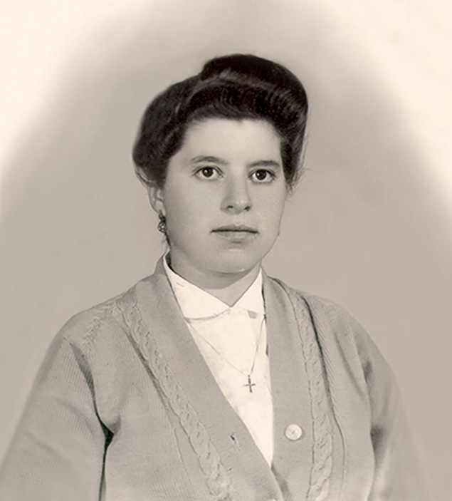 photo restored image of parent